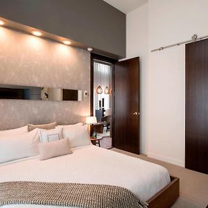 Executive One-Bedroom King Suite
